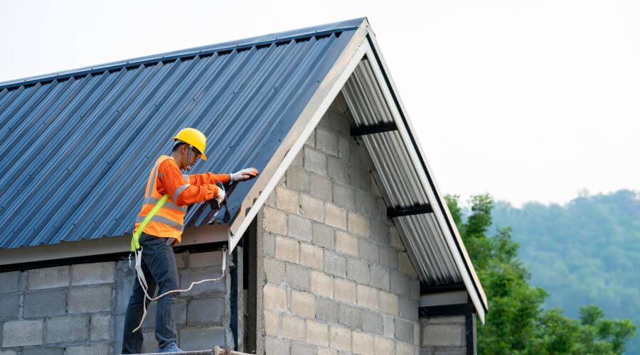Professional gutter cleaning in Tomah, WI